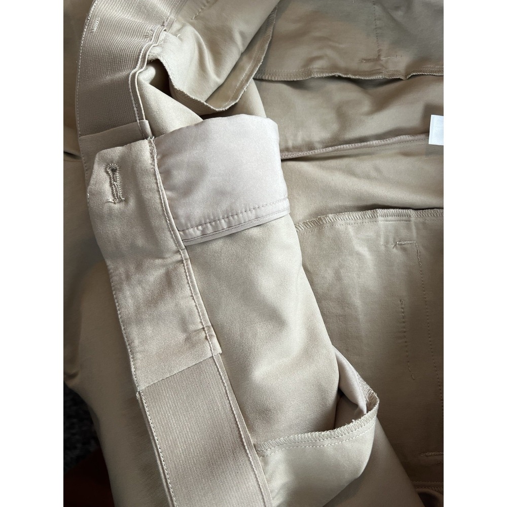 Lane Bryant Capri Pants Women's Size 26 NWT Beige Mid-Rise Stretch (136) - Picture 7 of 11